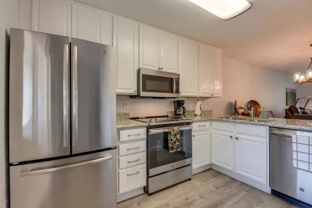 MLS: 6150878 Condo For Sale