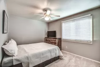 Photo #5: 6150901 Listing
