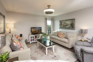 Photo #4: 6151026 Listing