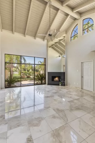 Photo #6: 6151033 Listing