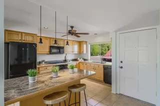 Photo #6: 6151060 Listing 