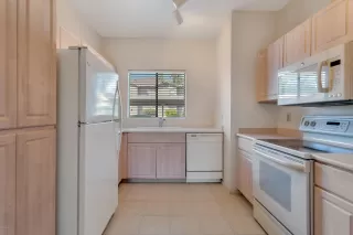 Photo #3: 6151062 Listing