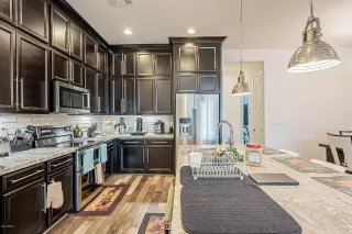 Photo #5: 6151074 Listing