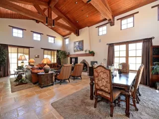 Photo #5: 6151110 Listing