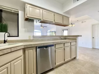 Photo #4: 6151488 Listing