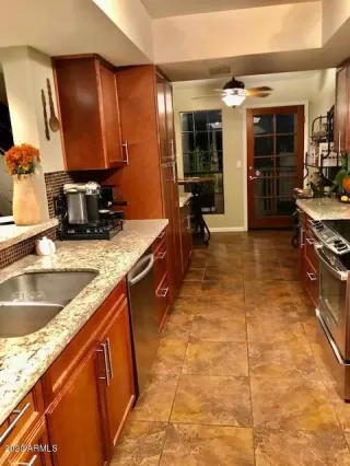 Photo #4: 6151767 Listing