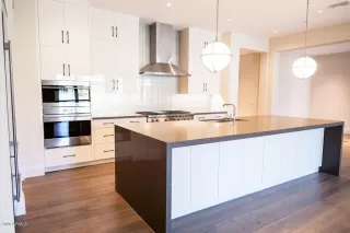 Photo #1: 6151975 Listing