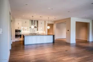 Photo #4: 6151975 Listing