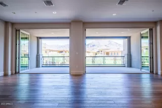 Photo #6: 6151975 Listing