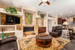 Photo #4: 6151977 Listing
