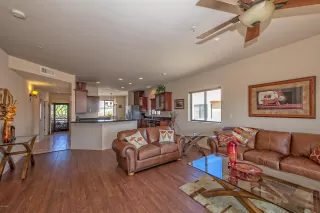 Photo #5: 6152110 Listing