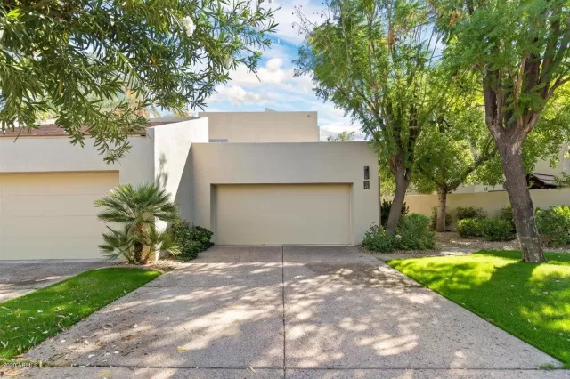 MLS: 6152133 Condo For Sale