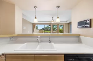 Photo #4: 6152133 Listing