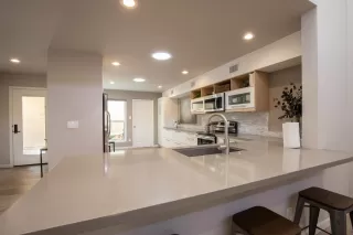 Photo #6: 6152846 Listing