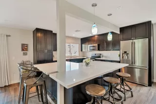 Photo #2: 6153102 Listing