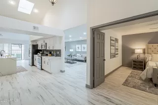 Photo #2: 6153187 Listing