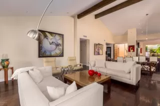 Photo #5: 6153549 Listing