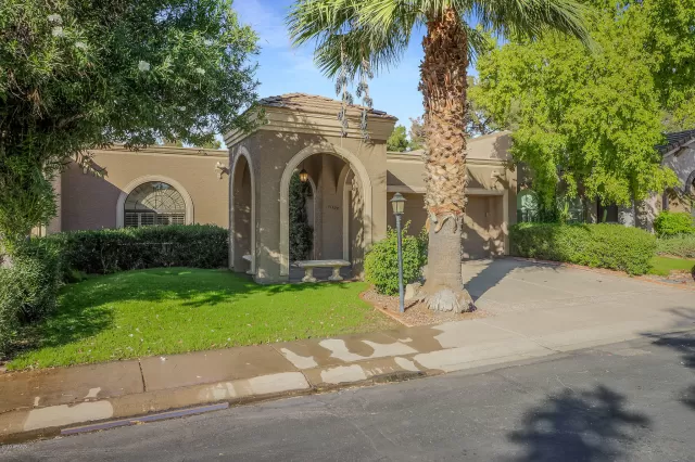 MLS: 6153894 Condo For Sale