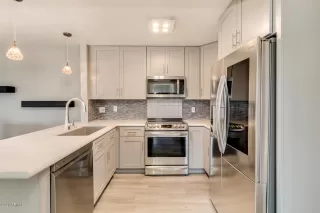 Photo #4: 6153928 Listing