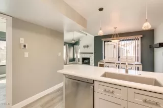 Photo #6: 6153928 Listing