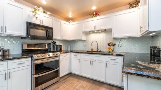 MLS: 6154262 Condo For Sale