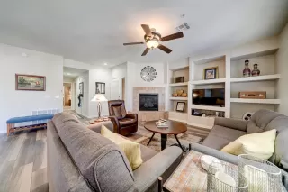 Photo #4: 6154359 Listing