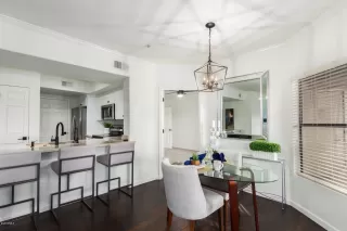 Photo #5: 6154710 Listing