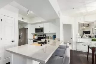 Photo #6: 6154710 Listing