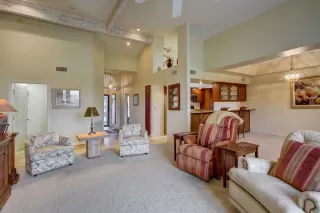 Photo #2: 6154831 Listing