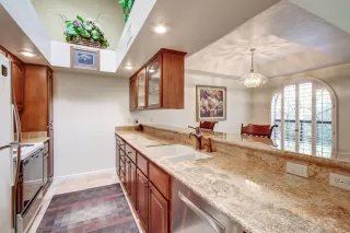 Photo #5: 6154831 Listing