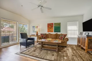 Photo #3: 6155029 Listing