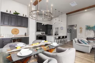 Photo #5: 6155586 Listing