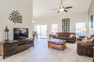 Photo #2: 6155889 Listing