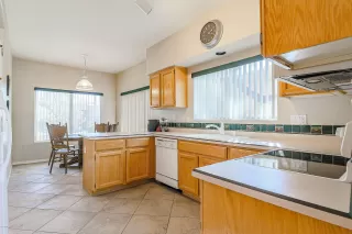 Photo #4: 6155889 Listing