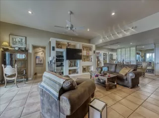 Photo #5: 6156017 Listing