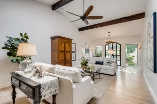 Photo #1: 6156184 Listing