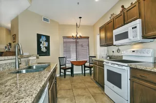 Photo #2: 6156463 Listing 