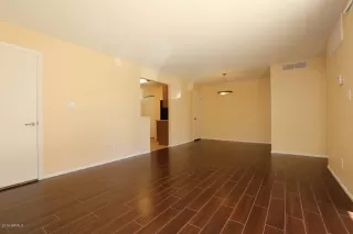 Photo #6: 6156643 Listing