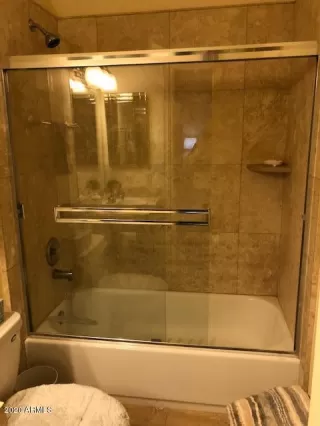 Photo #5: 6156762 Listing
