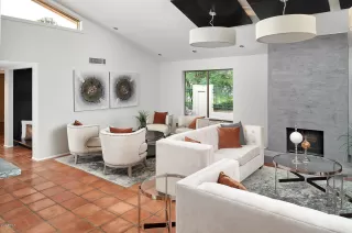 Photo #5: 6156853 Listing