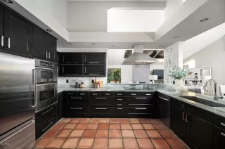 Photo #6: 6156853 Listing