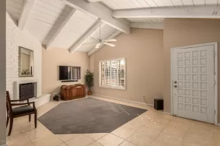 Photo #5: 6156870 Listing 