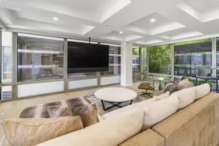 Photo #3: 6156986 Listing