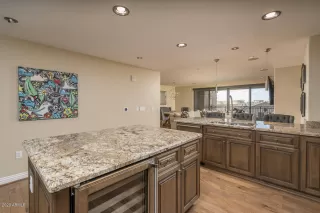 Photo #5: 6157576 Listing