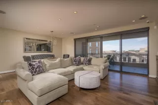 Photo #6: 6157576 Listing