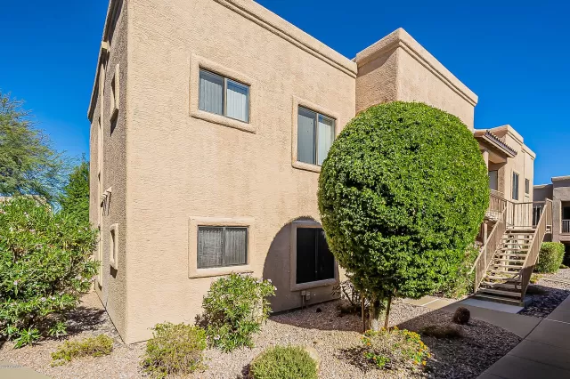 MLS: 6157750 Condo For Sale