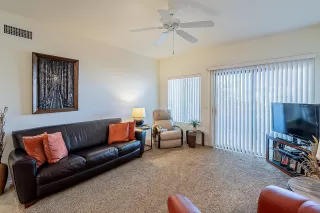 Photo #6: 6157750 Listing