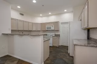 Photo #4: 6157756 Listing