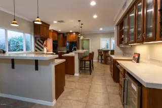 Photo #2: 6157772 Listing