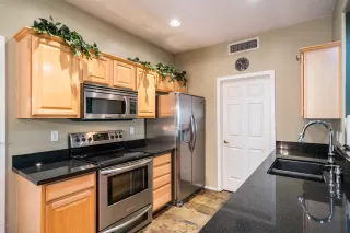 Photo #3: 6157832 Listing